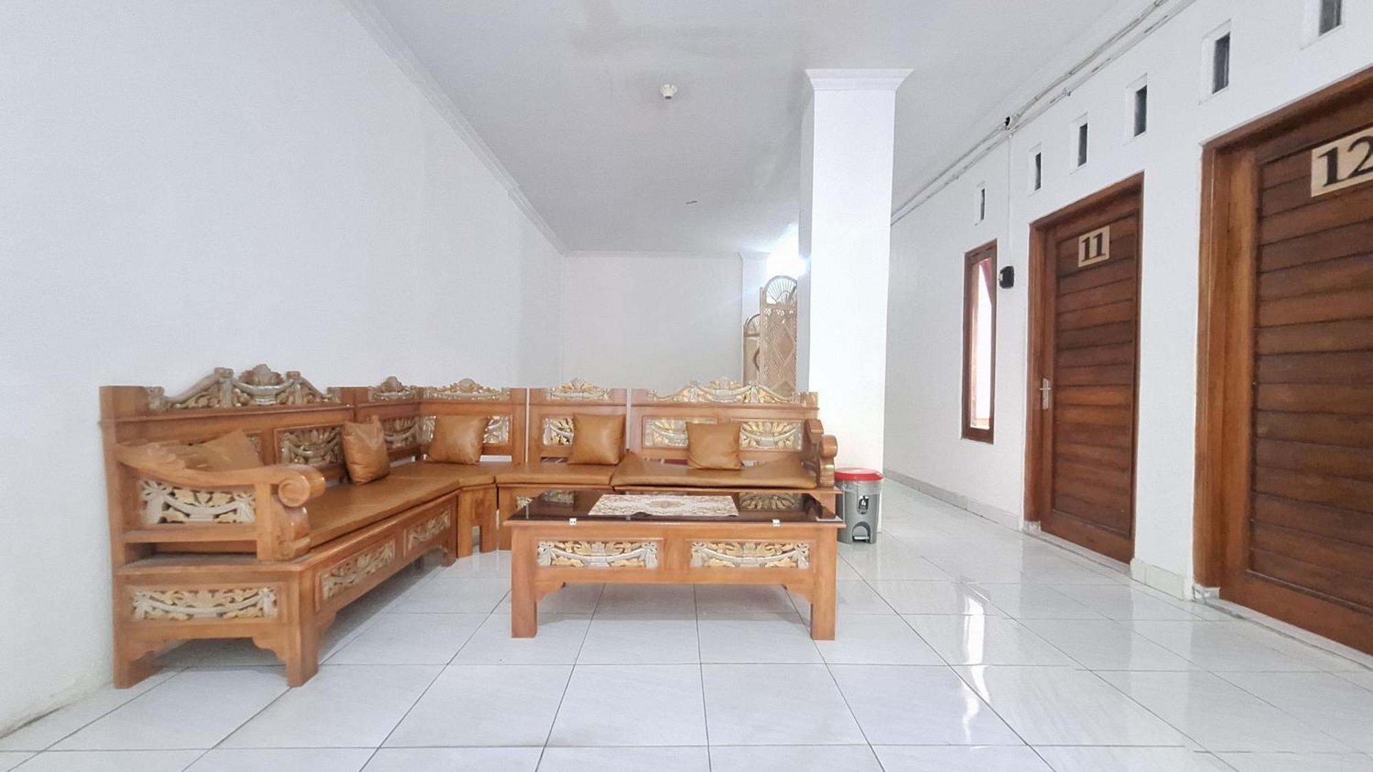 Reddoorz Syariah At Falisha Umy Ngabean Εξωτερικό φωτογραφία