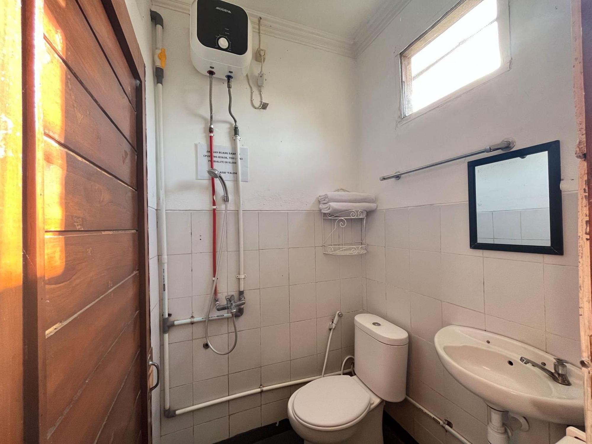 Reddoorz Syariah At Falisha Umy Ngabean Εξωτερικό φωτογραφία