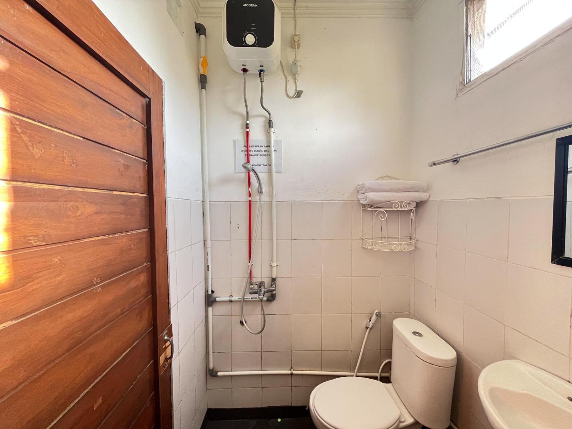 Reddoorz Syariah At Falisha Umy Ngabean Εξωτερικό φωτογραφία